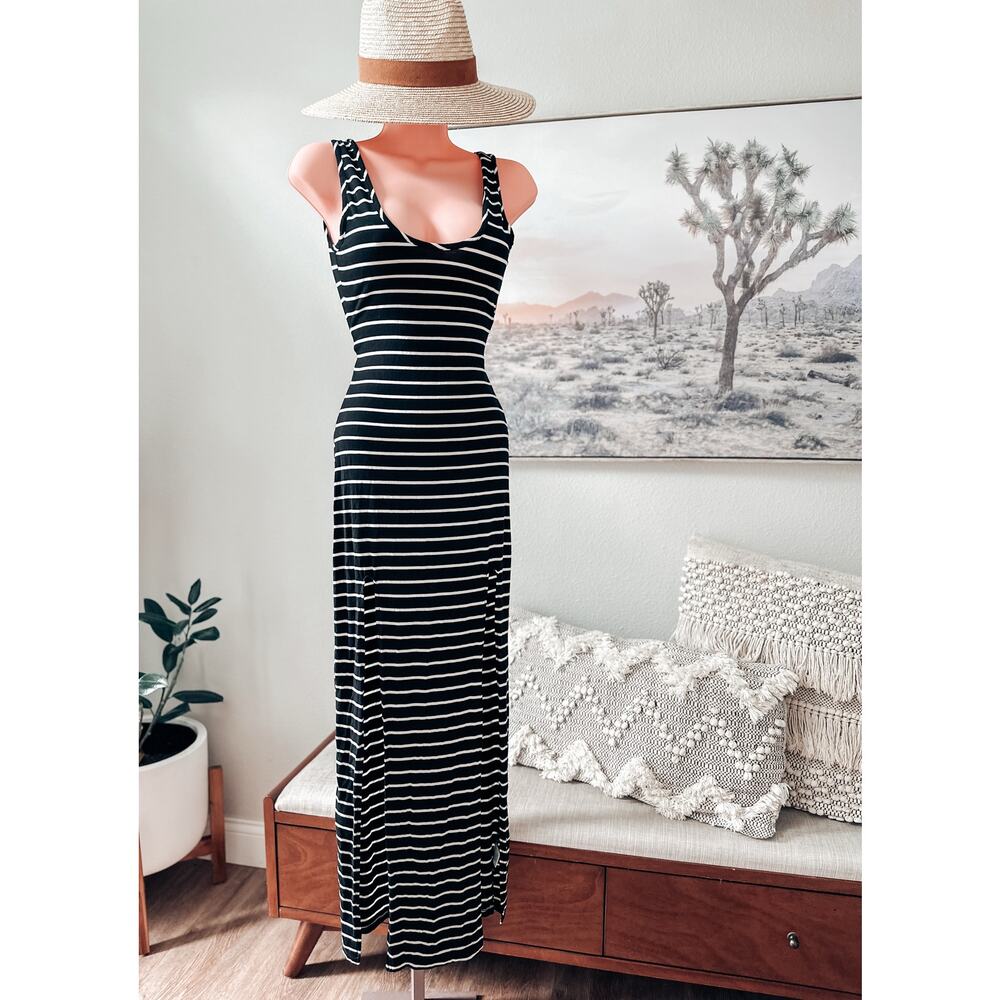 Forbidden Flirtation curve hugging double slit striped maxi dress - Picture 5 of 7